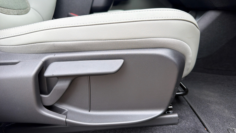 Volvo EX30 200kW SM Extended Range Plus 69kWh 5dr Auto Electric Estate